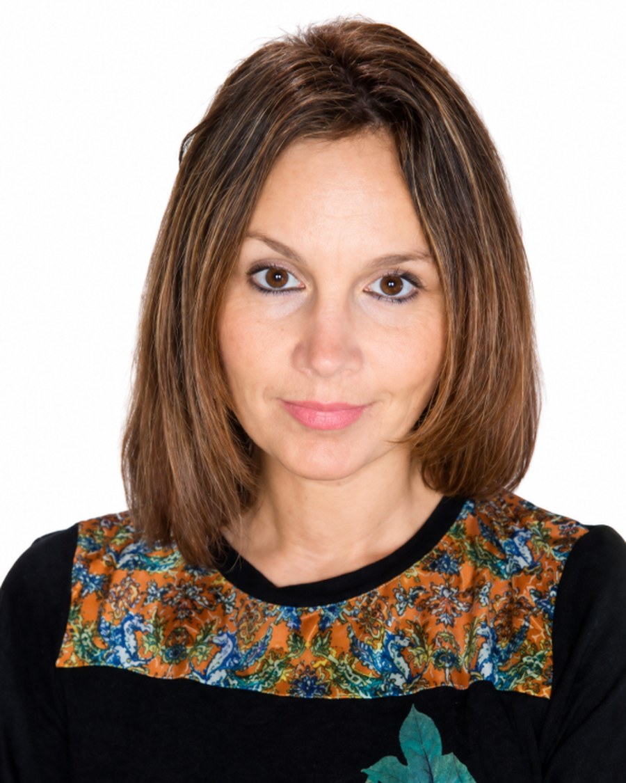 Julia, creator bookings